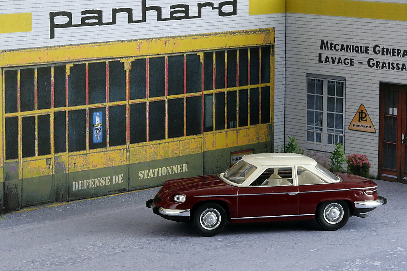 43-3-D-H-R-025_Panhard_10.JPG