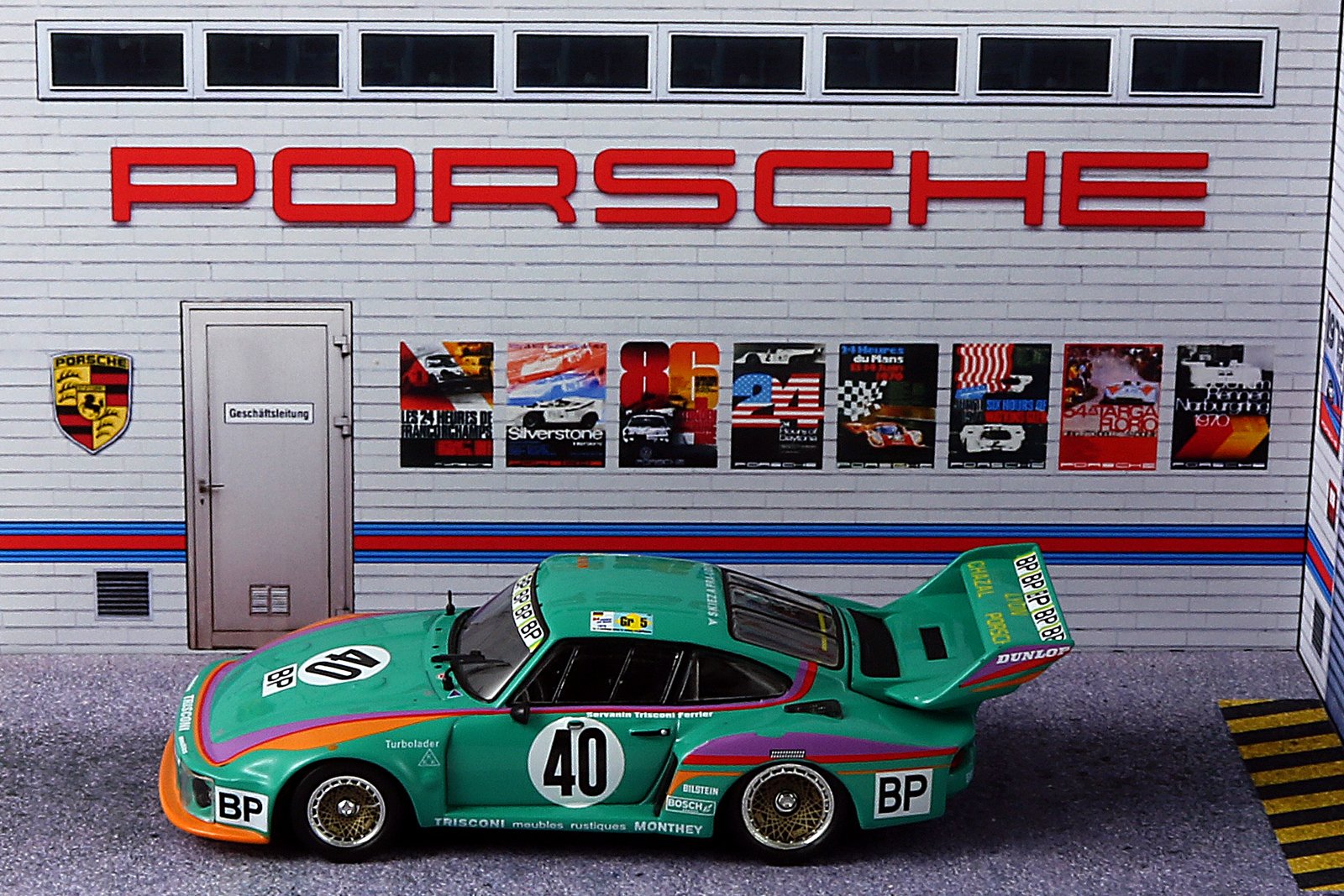 43-3-BX-BX-BY-005_Porsche_05.JPG