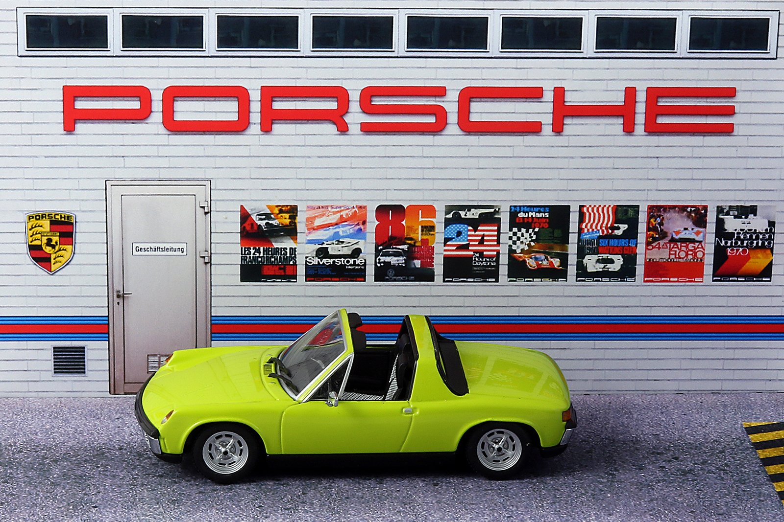 43-3-BX-BX-BY-005_Porsche_10.JPG